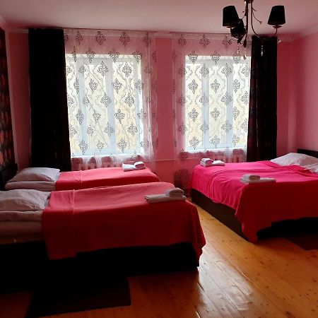 Red Stone Guest House Казбеги Экстерьер фото
